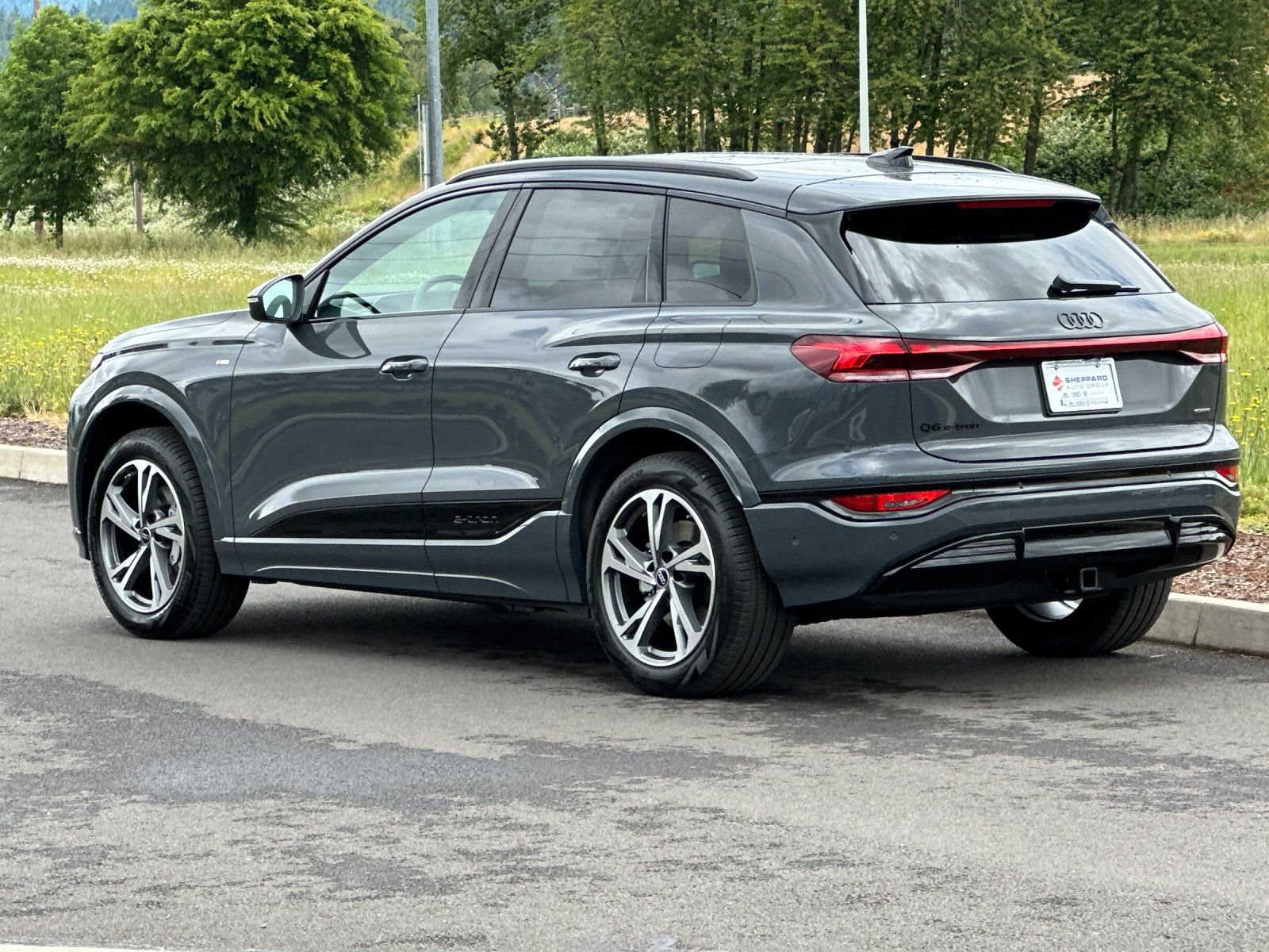 New 2027 Audi Q6 e-tron Premium Plus AWD/4WD image 5