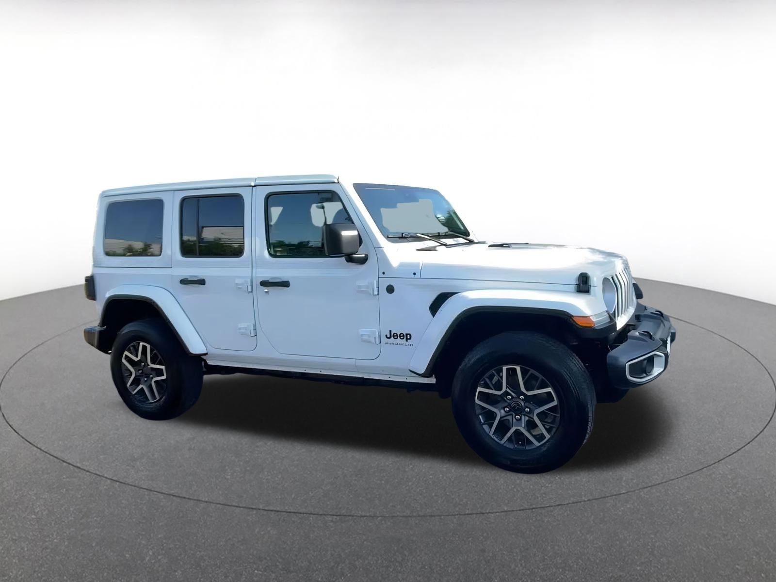 Used 2025 Jeep Wrangler Sahara video 2
