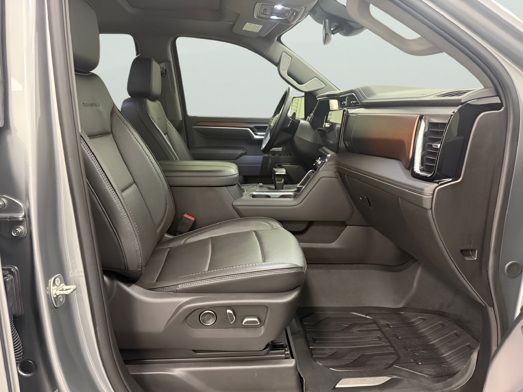 Used 2025 GMC Sierra 1500 Denali AWD/4WD image 12