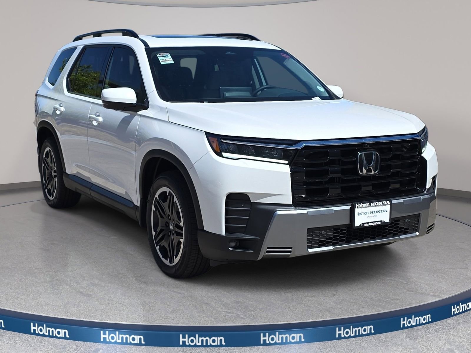 New 2026 Honda Pilot Touring image 3