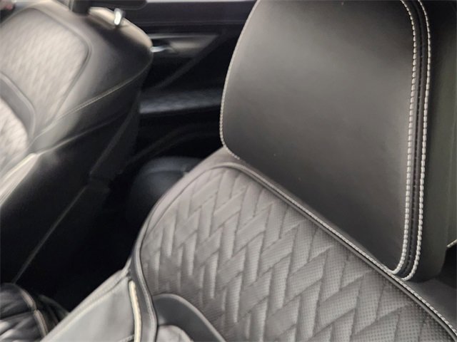 Used 2022 BMW ALPINA B7 xDrive ALPINA B7 xDrive w/ Luxury Rear Seating Package image 15