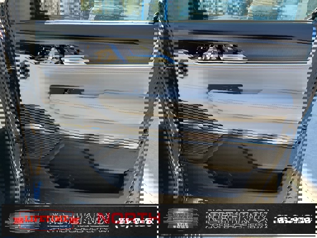 New 2026 Jeep Grand Wagoneer Summit image 32