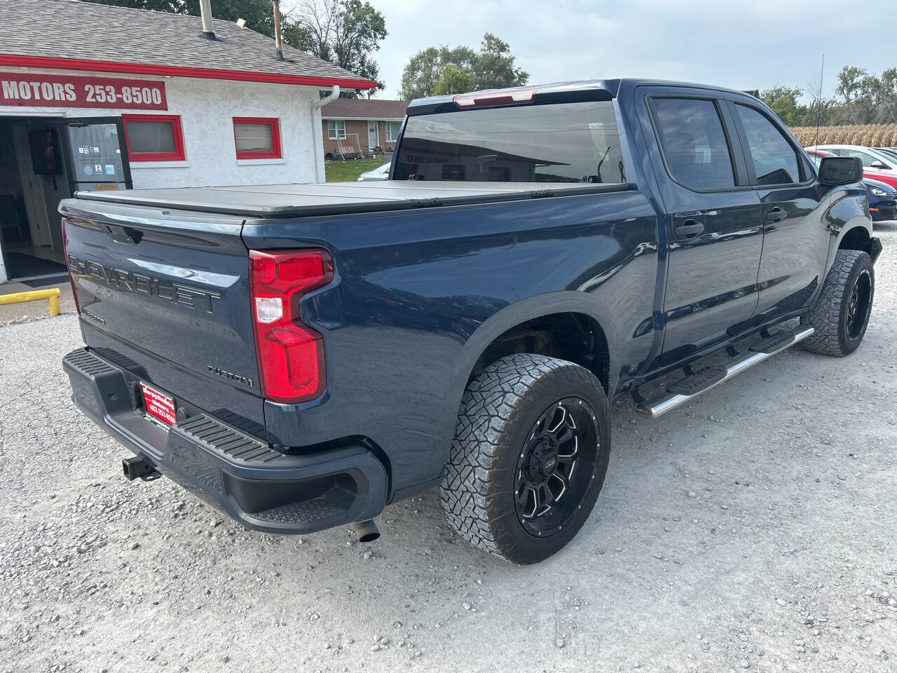 Used 2021 Chevrolet Silverado 1500 Custom image 3