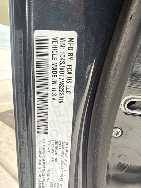 Used 2022 Jeep Wagoneer Series III AWD/4WD image 23