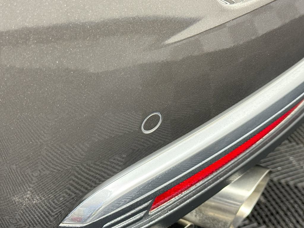 Used 2021 GMC Yukon Denali w/ Denali Premium Package image 22