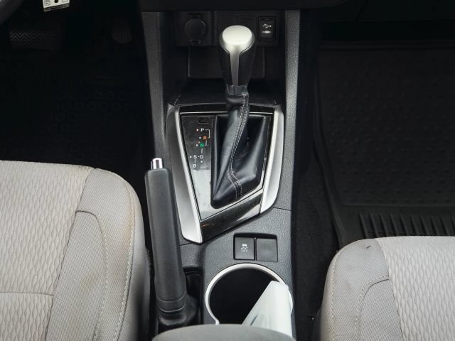 Used 2014 Toyota Corolla LE FWD image 32