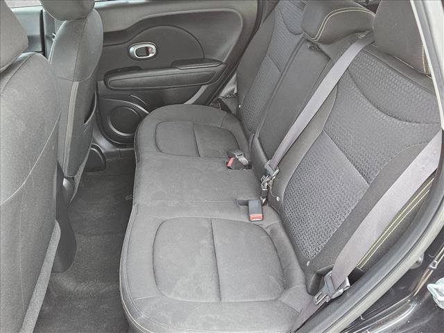 Used 2016 Kia Soul + image 16