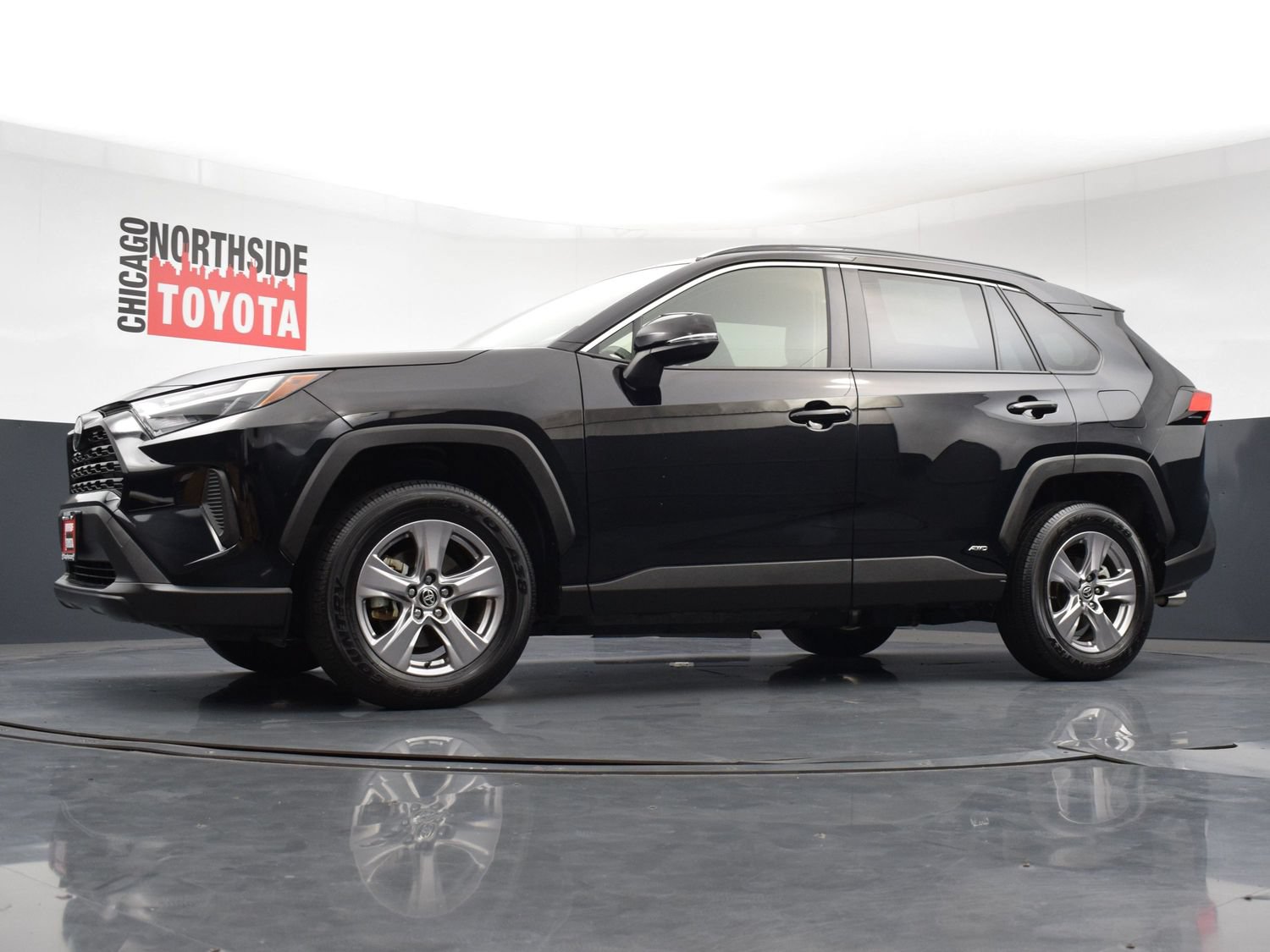Used 2025 Toyota RAV4 LE AWD/4WD image 24
