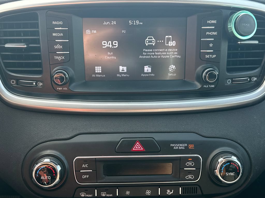 Used 2019 Kia Sorento FWD V6 image 29