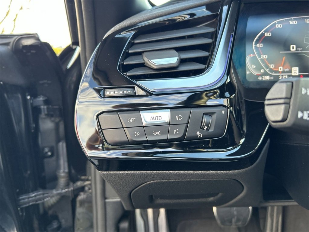 Used 2023 BMW Z4 M40i w/ Premium Package image 17