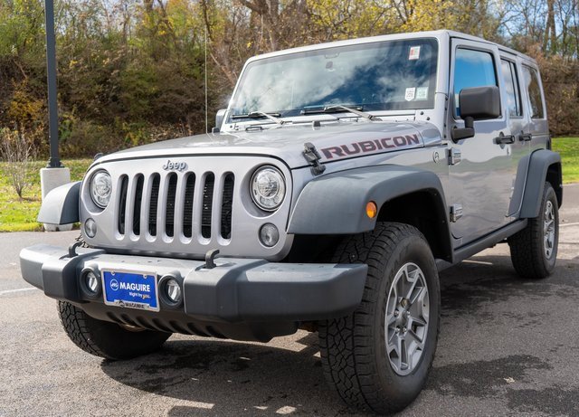 Used 2017 Jeep Wrangler Unlimited Rubicon w/ Connectivity Group image 2