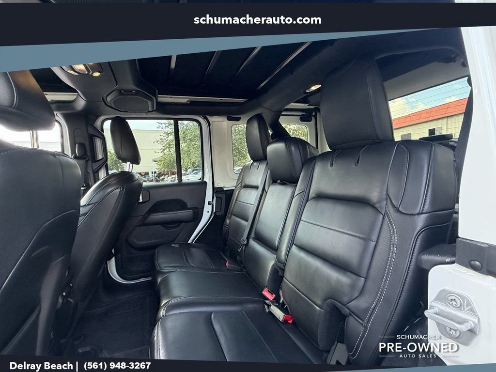 Used 2019 Jeep Wrangler Unlimited Sahara AWD/4WD image 13