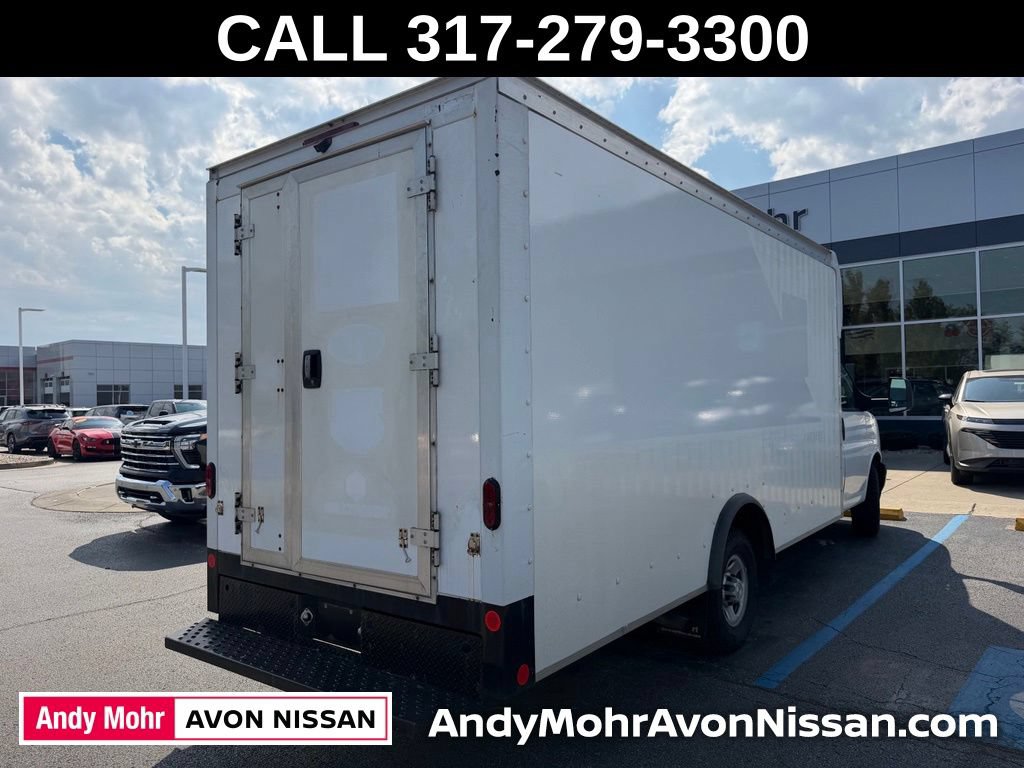 Used 2023 Chevrolet Express 3500 w/ Power Convenience Package RWD image 4