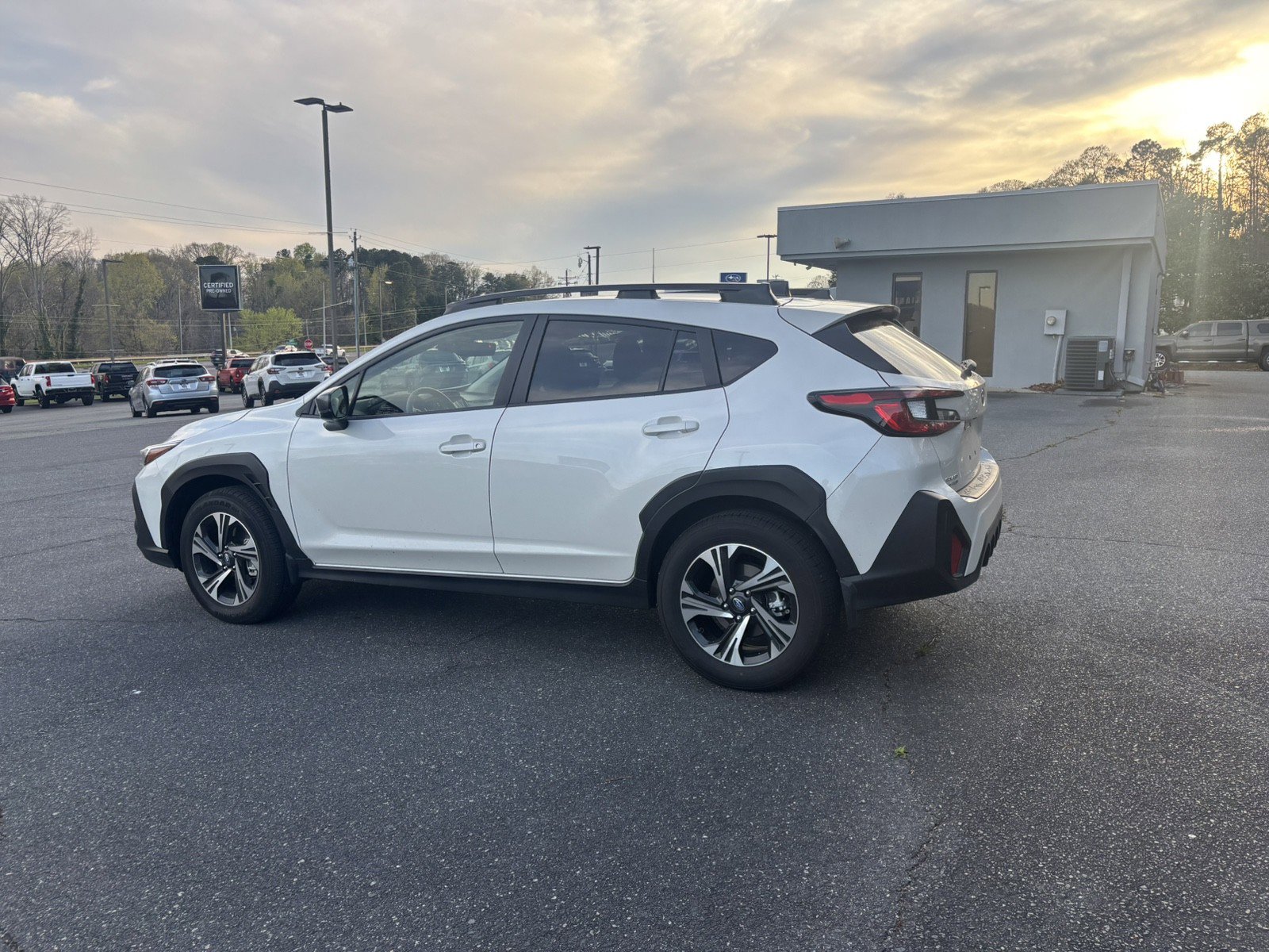 Used 2025 Subaru Crosstrek 2.0i Premium image 4