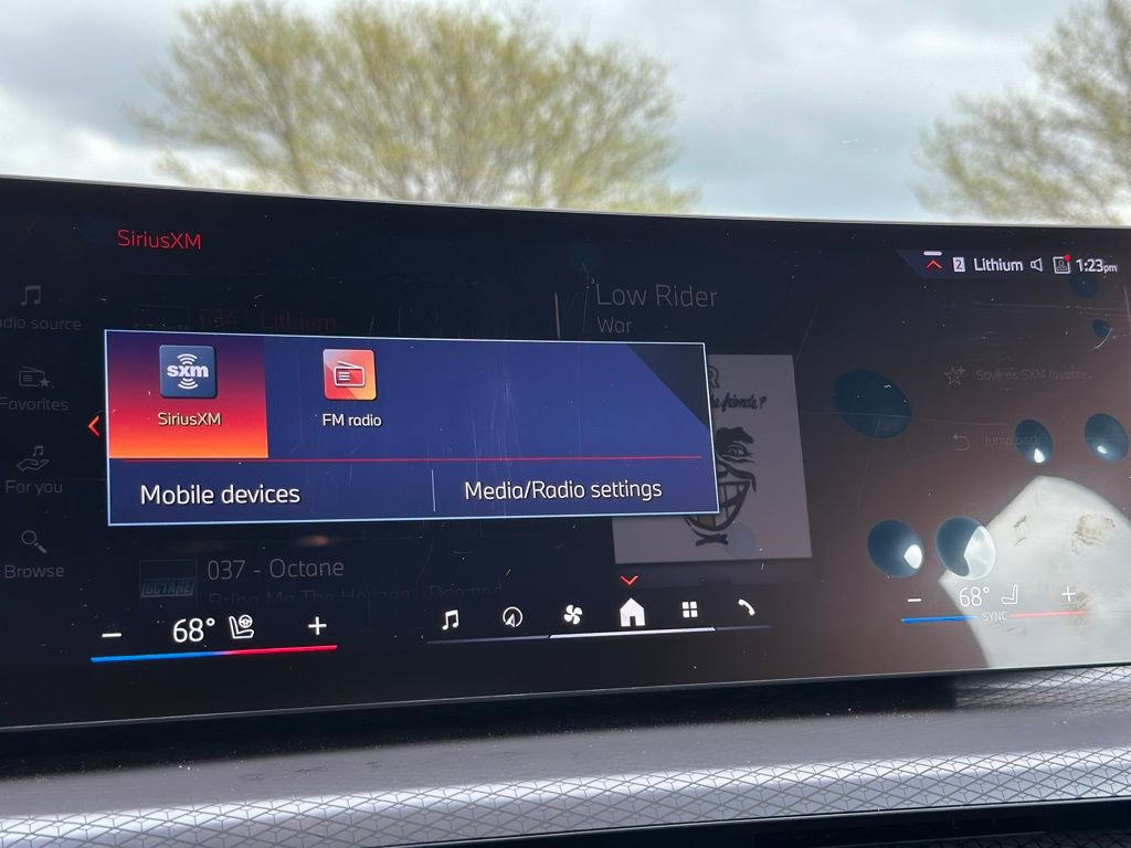 New 2025 BMW i4 xDrive40i w/ Premium Package image 38