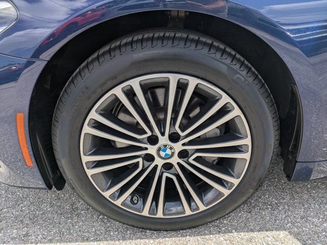 Used 2020 BMW 530i xDrive w/ Convenience Package AWD/4WD image 11