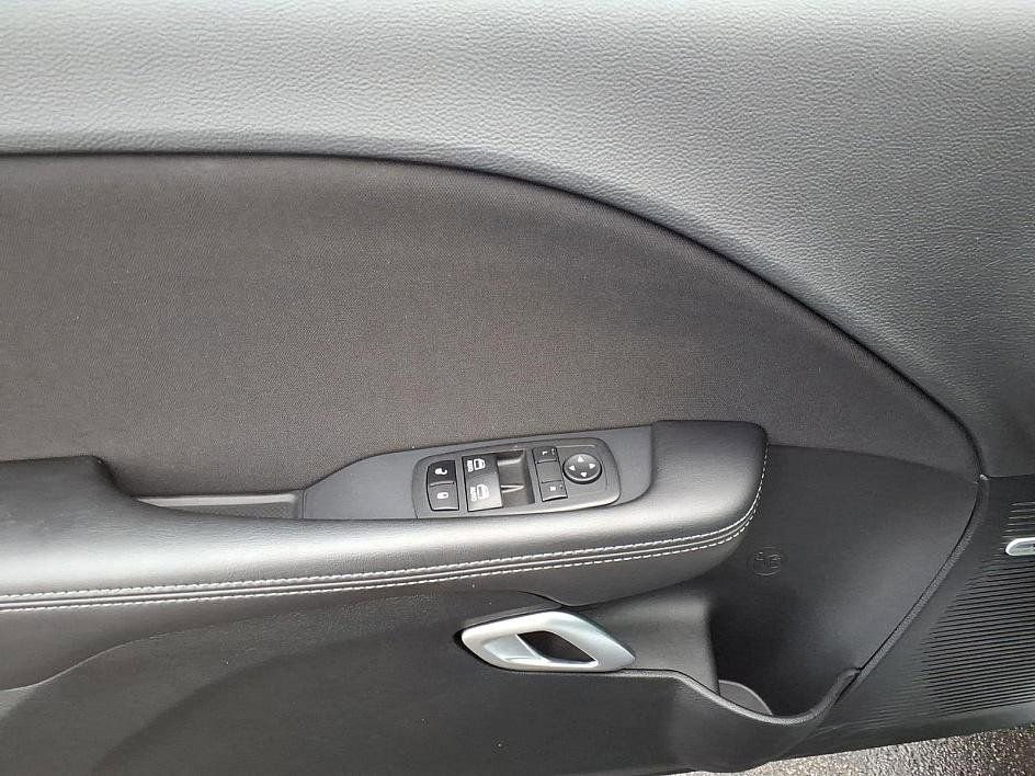 Used 2023 Dodge Challenger R/T w/ Blacktop Package image 18