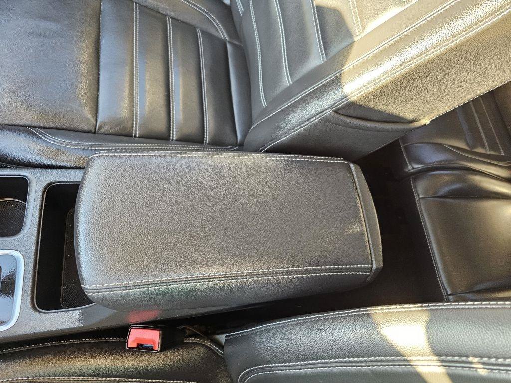 Used 2017 Ford Escape Titanium AWD/4WD image 29