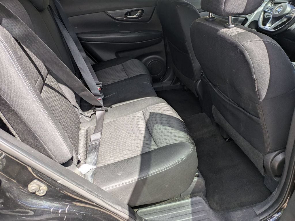 Used 2020 Nissan Rogue SV AWD/4WD image 25