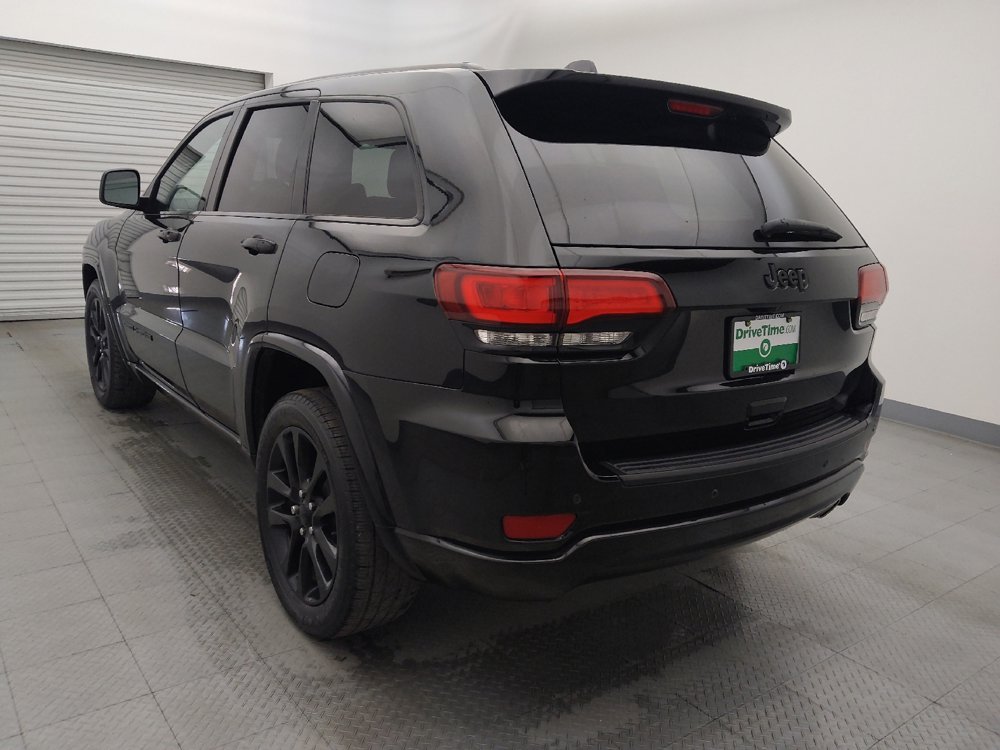 Used 2020 Jeep Grand Cherokee Altitude image 5