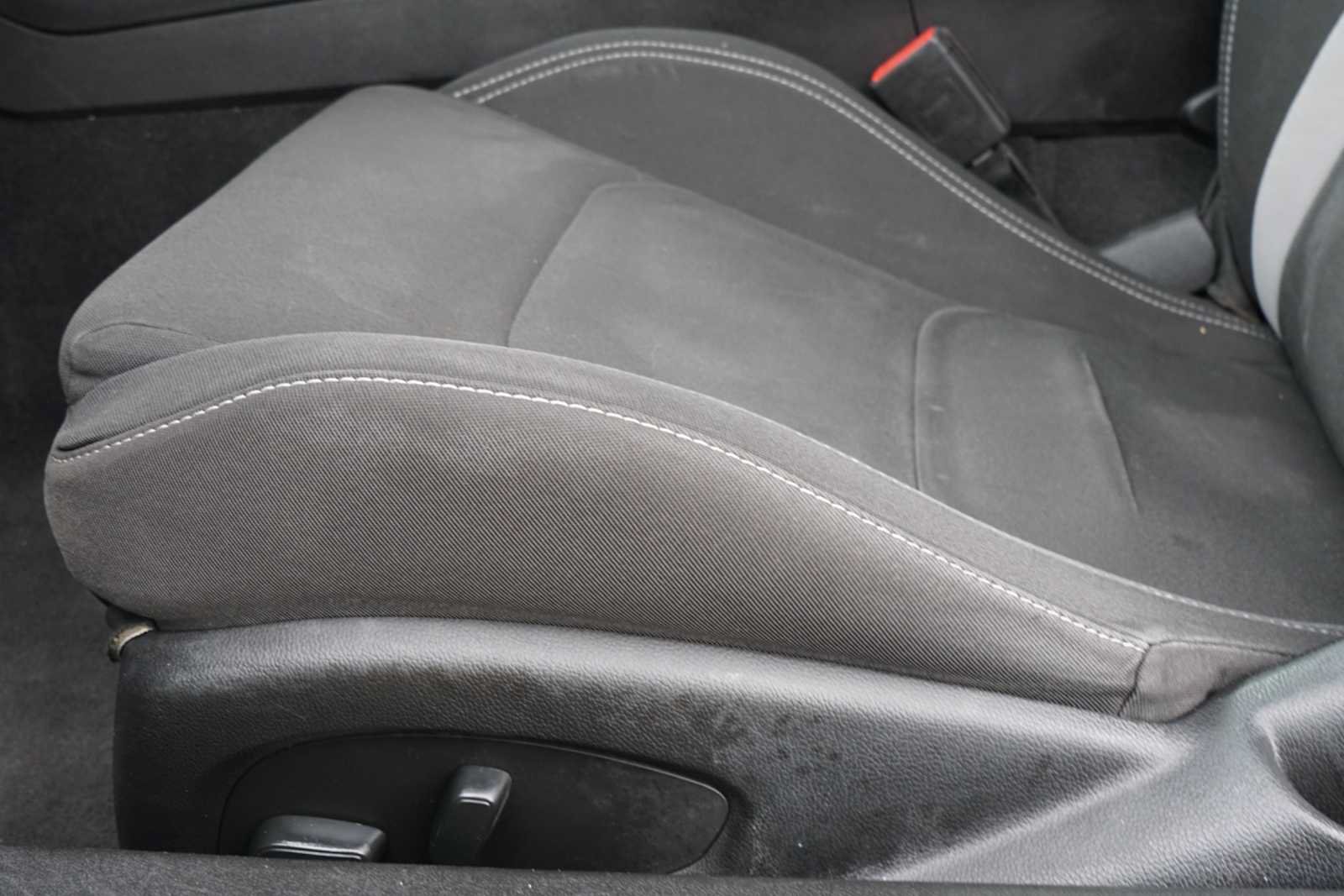Used 2023 Chevrolet Camaro LT RWD image 18