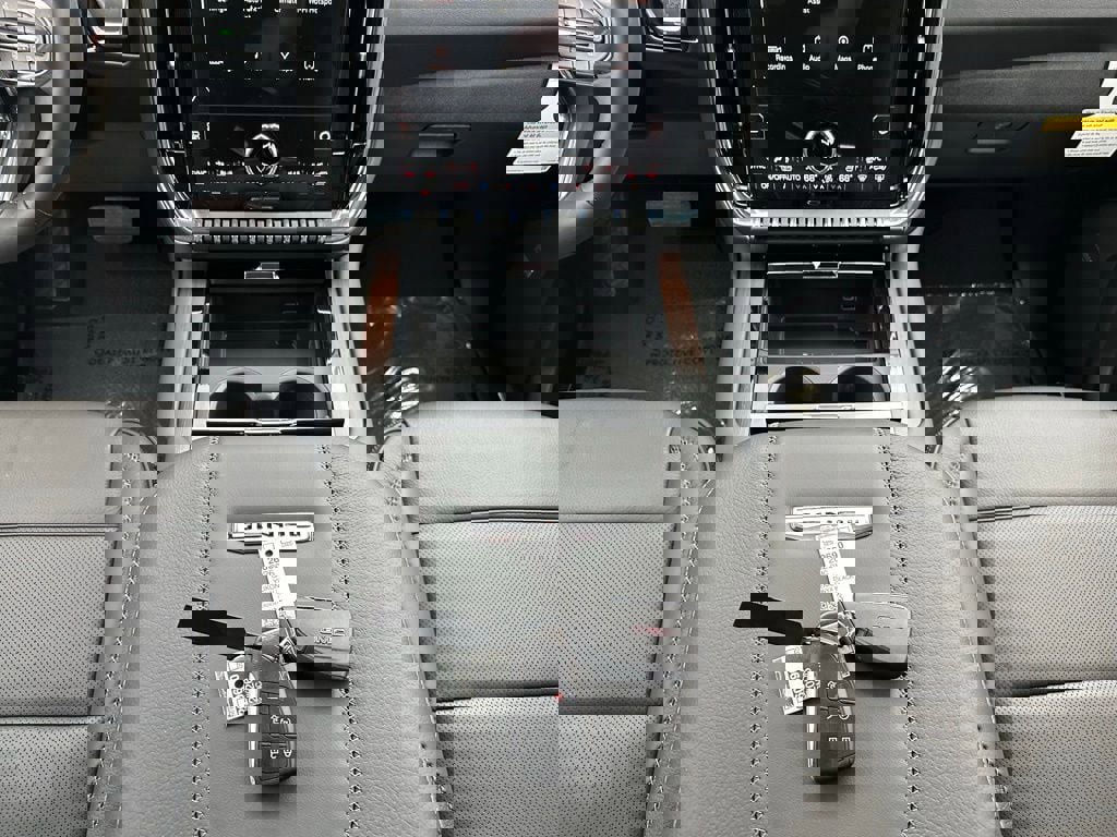 New 2026 GMC Yukon Denali w/ Sun & Power Step Package image 21