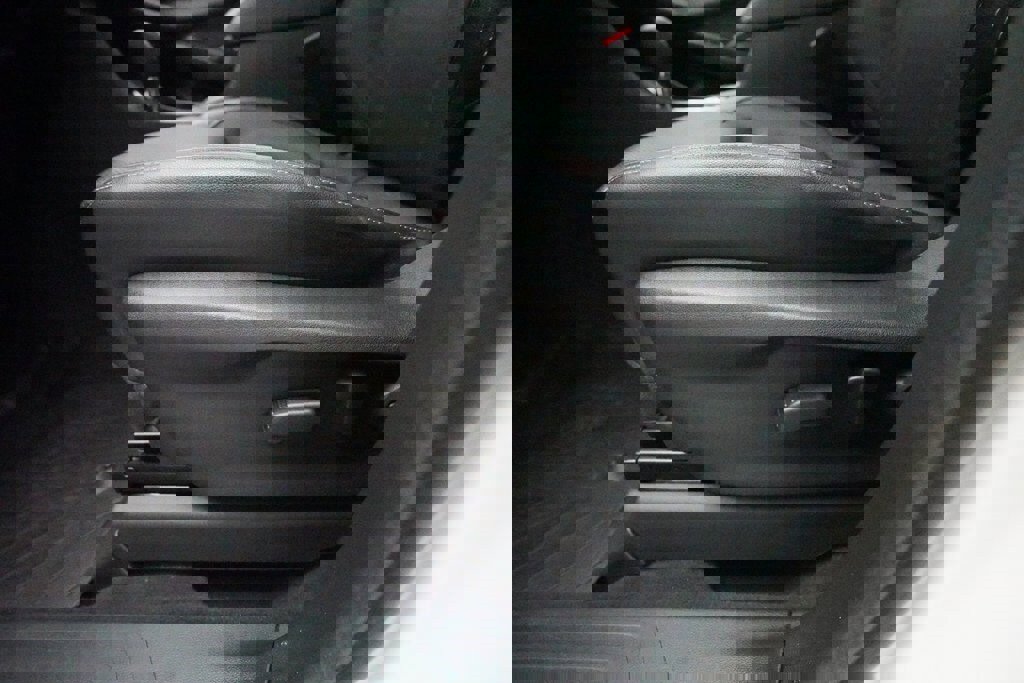 Certified 2023 Subaru Ascent Limited w/ Technology Package image 30