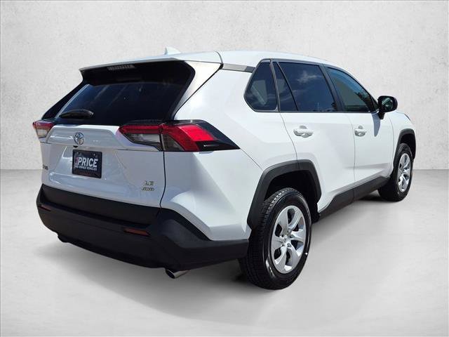 Used 2024 Toyota RAV4 LE AWD/4WD image 5