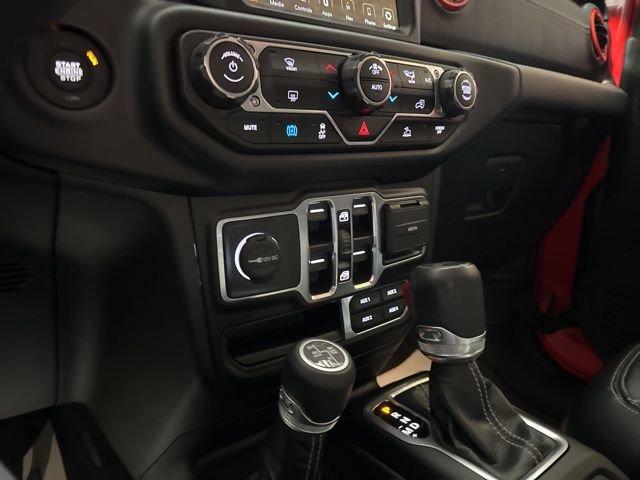 Used 2022 Jeep Wrangler Unlimited Sahara 4xe image 12