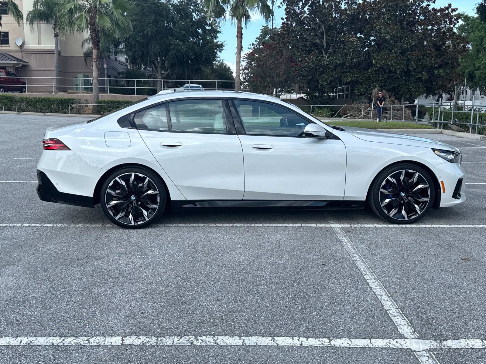 Certified 2025 BMW 530i w/ M Sport Package image 3