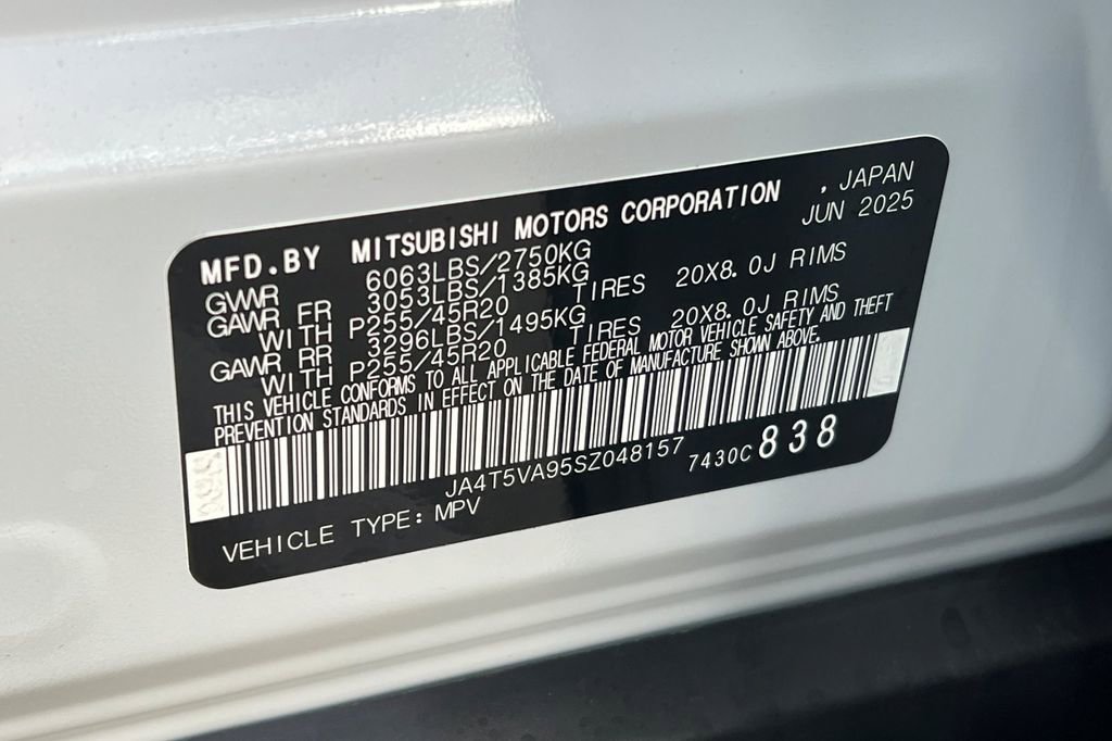 New 2025 Mitsubishi Outlander SE image 28