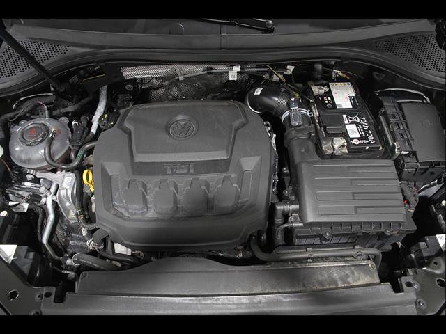 Certified 2024 Volkswagen Tiguan SE R-Line AWD/4WD image 21