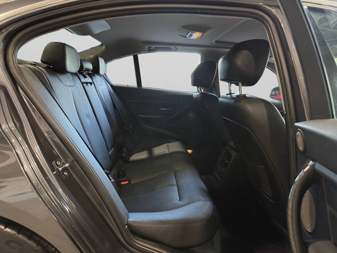 Used 2012 BMW 335i Sedan RWD image 18