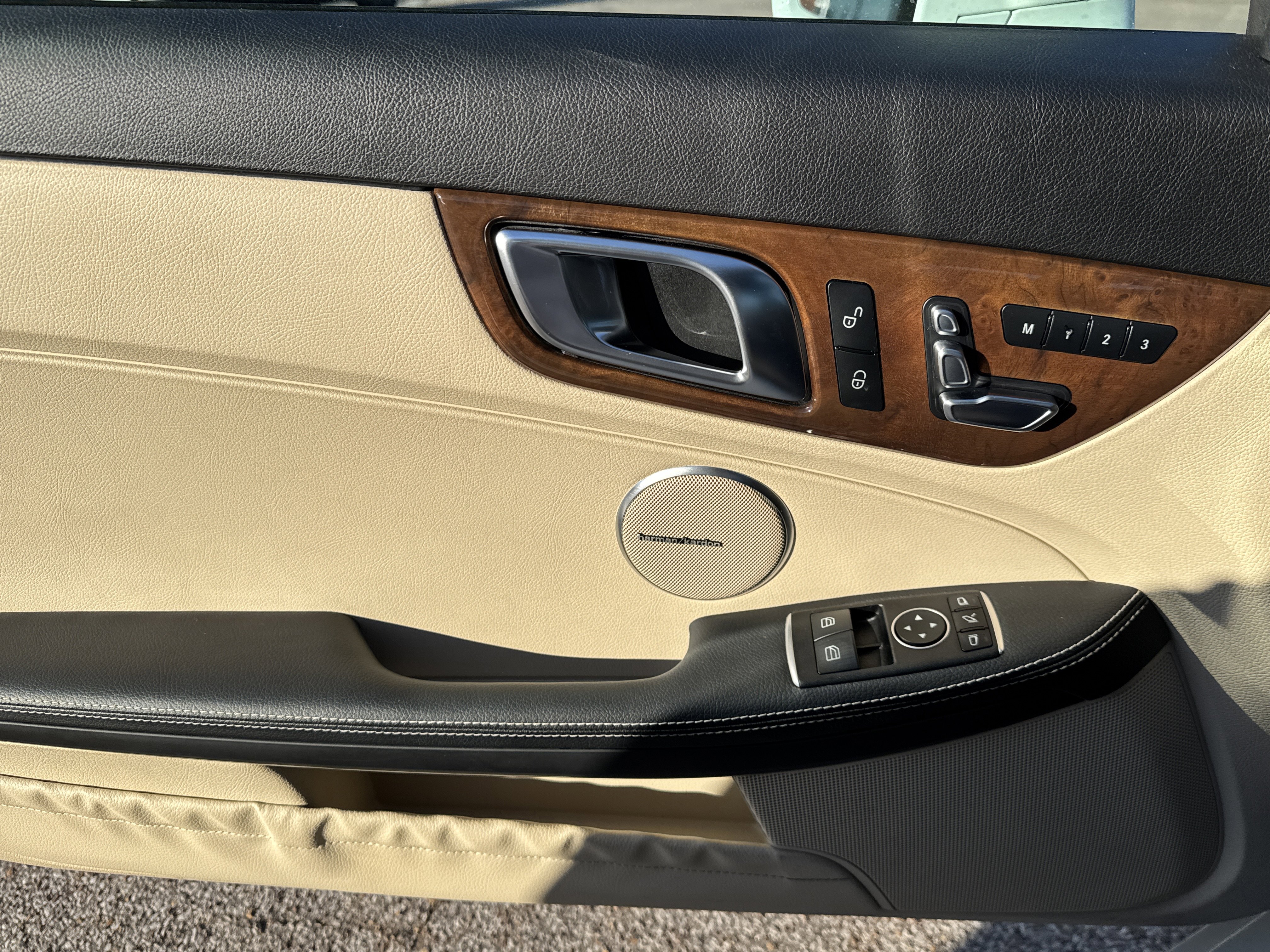 Used 2020 Mercedes-Benz SLC 300 image 13