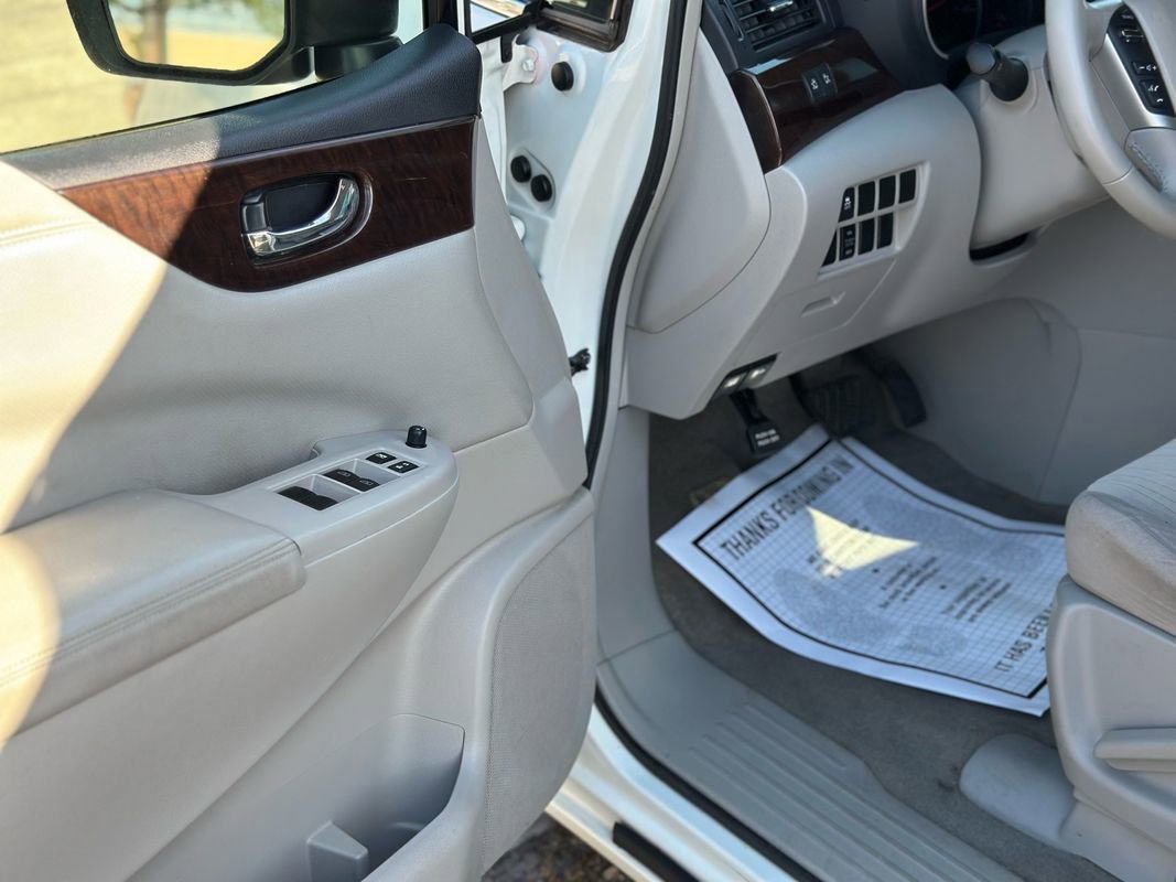 Used 2016 Nissan Quest SV image 7