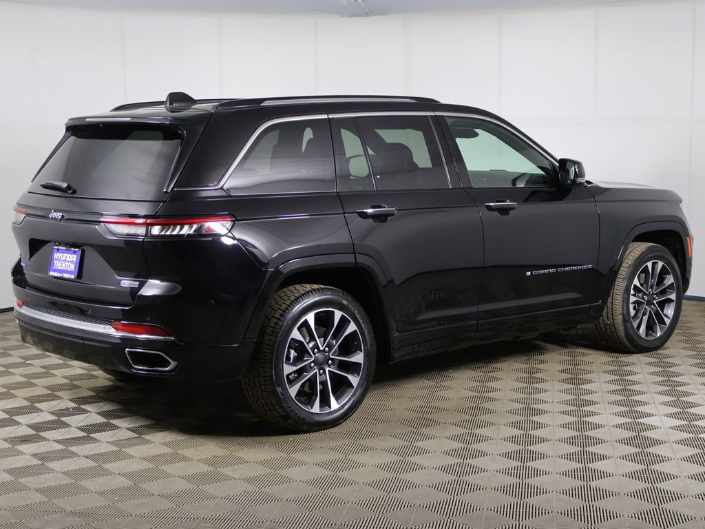 Used 2022 Jeep Grand Cherokee Overland AWD/4WD image 14