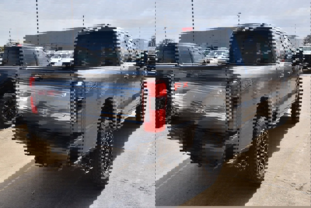 Certified 2024 Ford F250 Platinum w/ FX4 Off-Road Package image 6