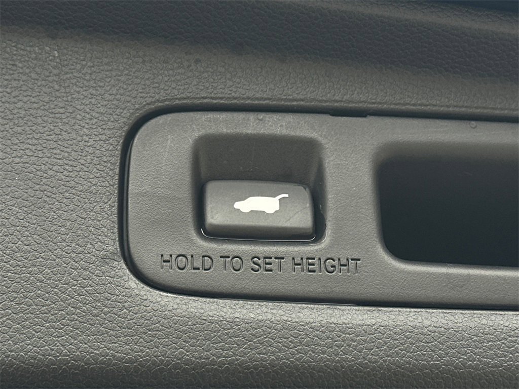 Used 2023 Honda CR-V EX-L image 8