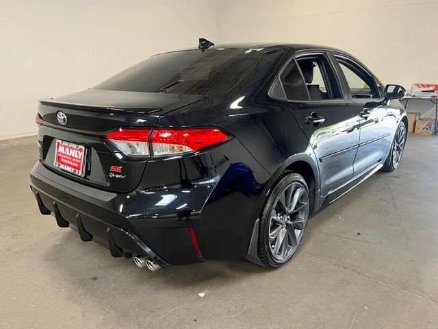 Used 2025 Toyota Corolla SE FWD image 3