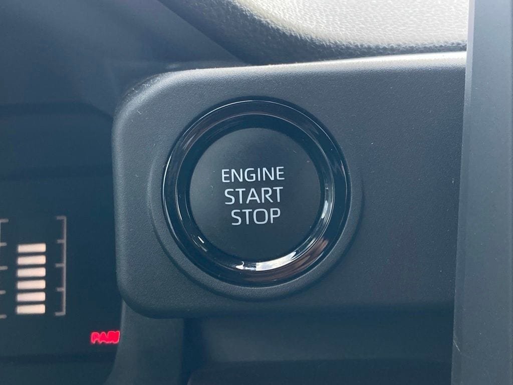 Certified 2024 Toyota Tacoma SR5 AWD/4WD image 20