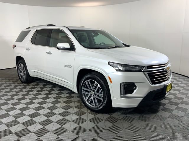 Used 2022 Chevrolet Traverse High Country image 3