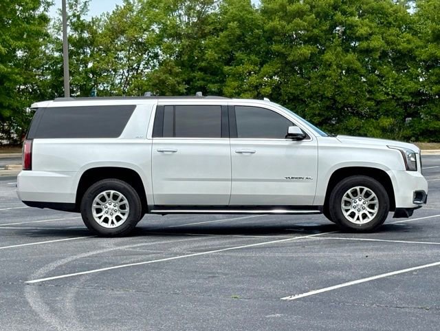 Used 2017 GMC Yukon XL SLT w/ Open Road Package AWD/4WD image 9