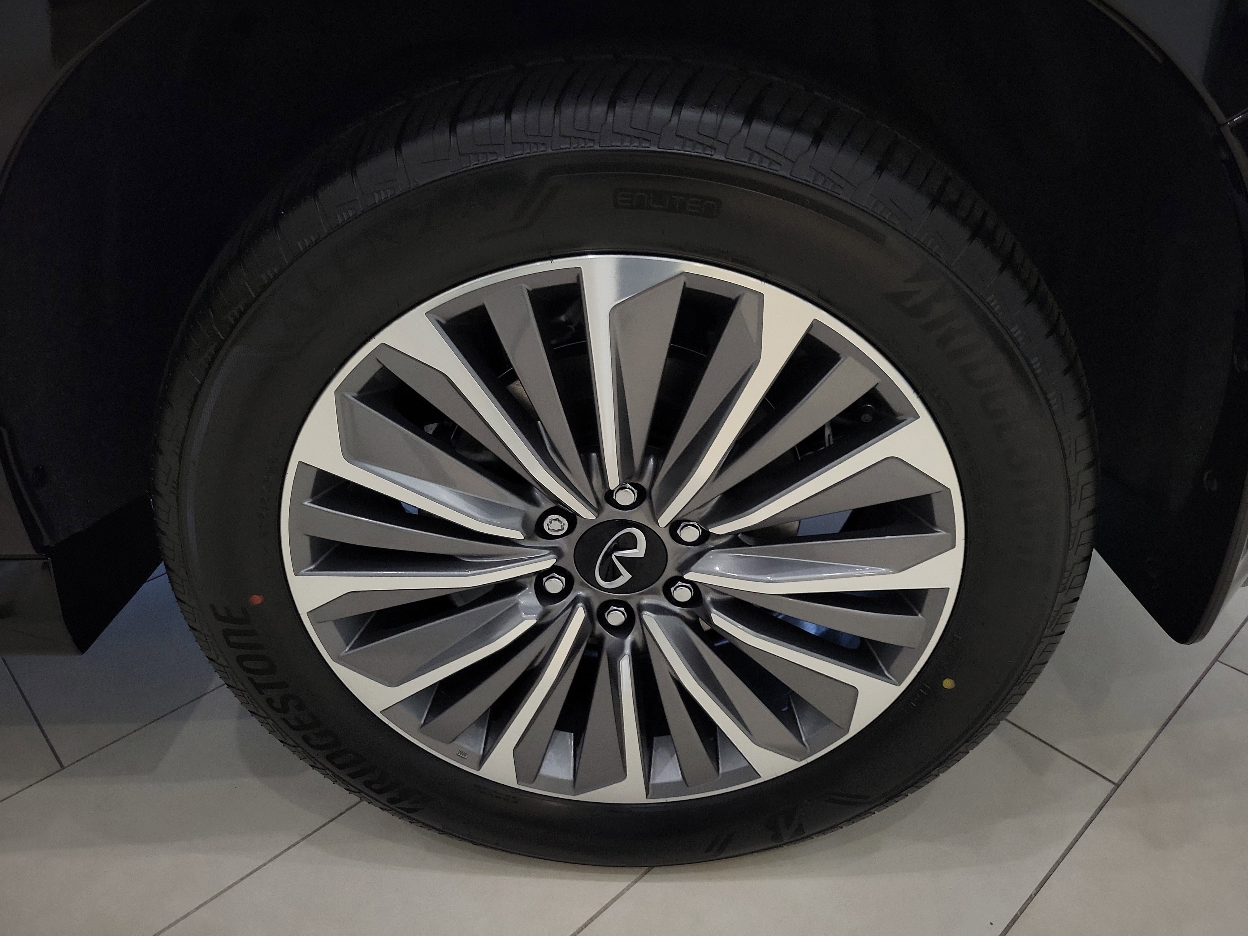 New 2026 INFINITI QX80 Luxe image 32