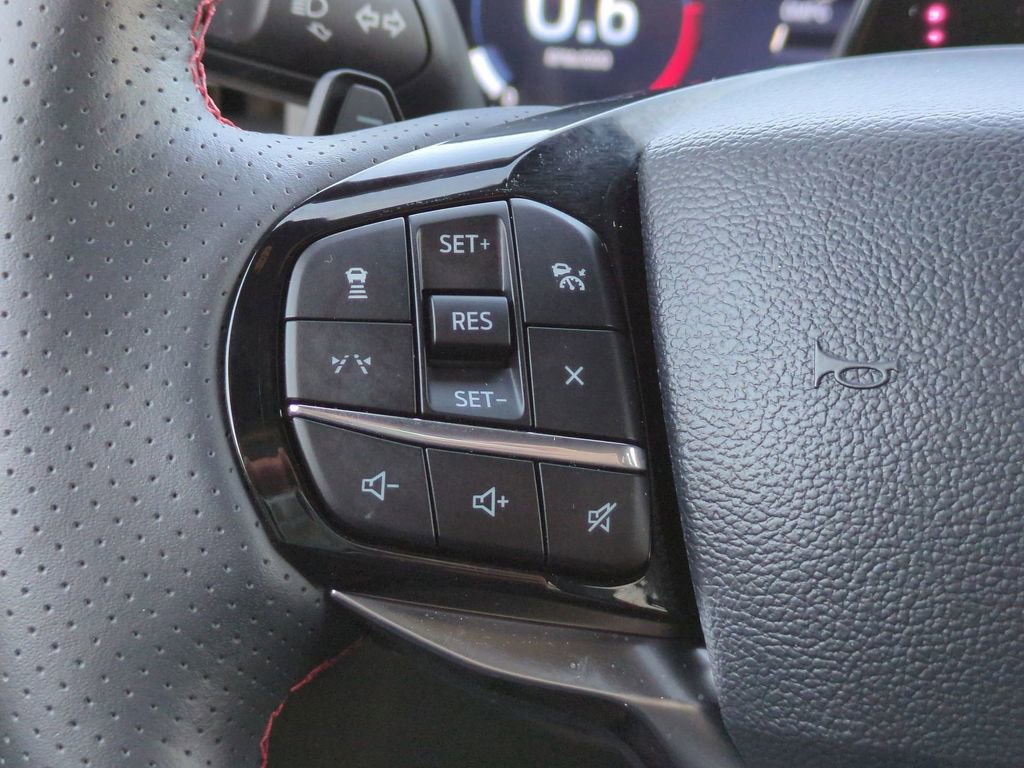 Used 2025 Ford Explorer ST image 27