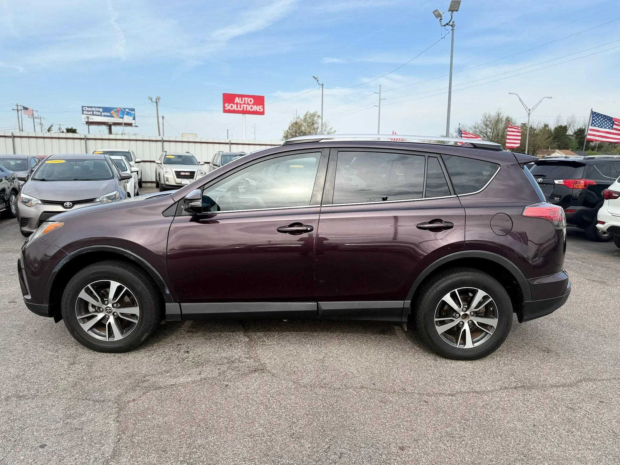 Used 2016 Toyota RAV4 XLE FWD image 7