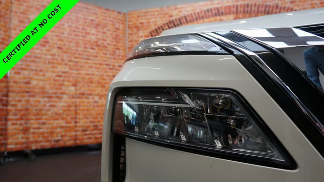 Used 2022 Nissan Rogue Platinum w/ Head-Up Display Package image 70