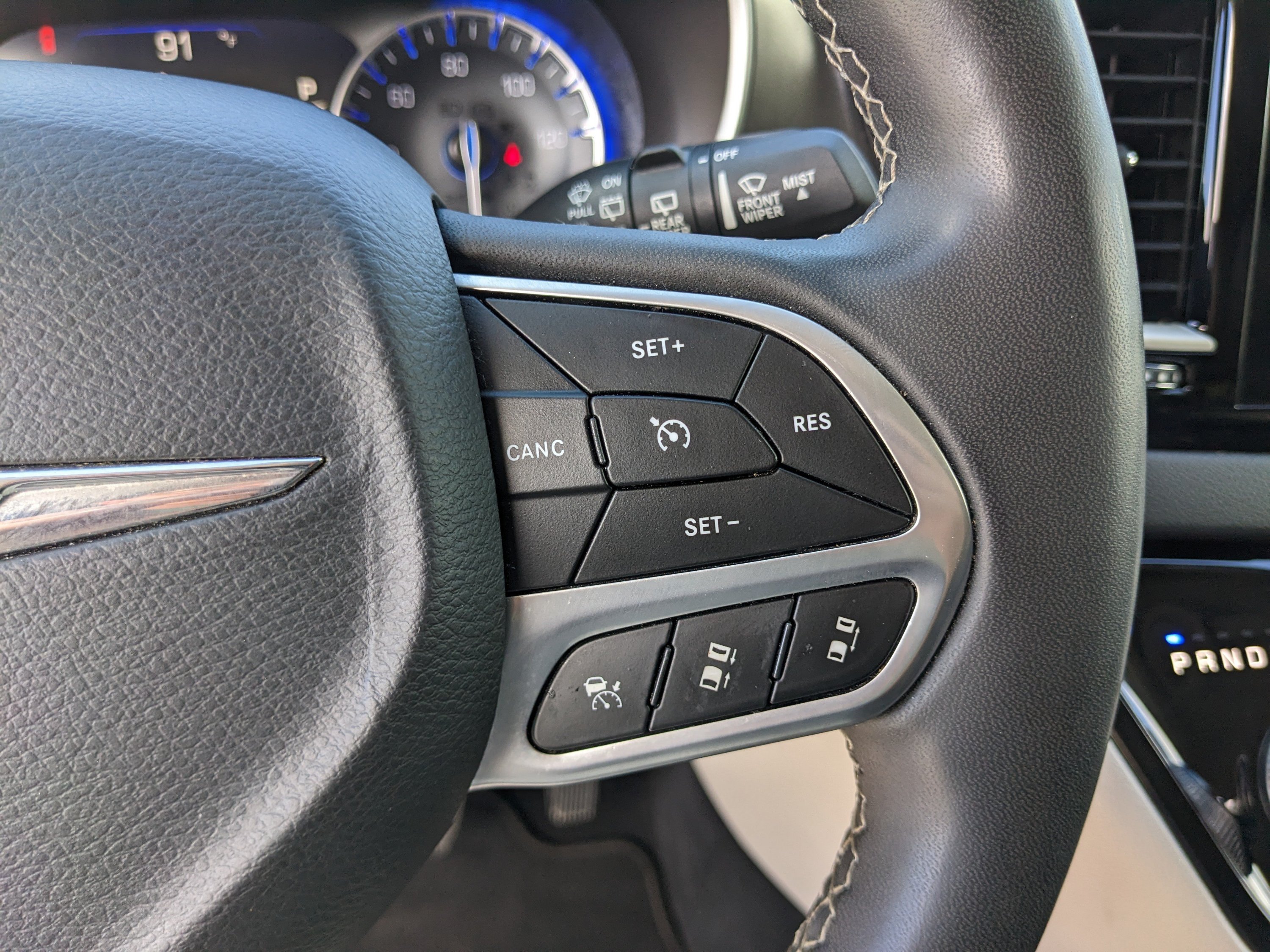 Used 2022 Chrysler Pacifica Touring-L FWD image 34