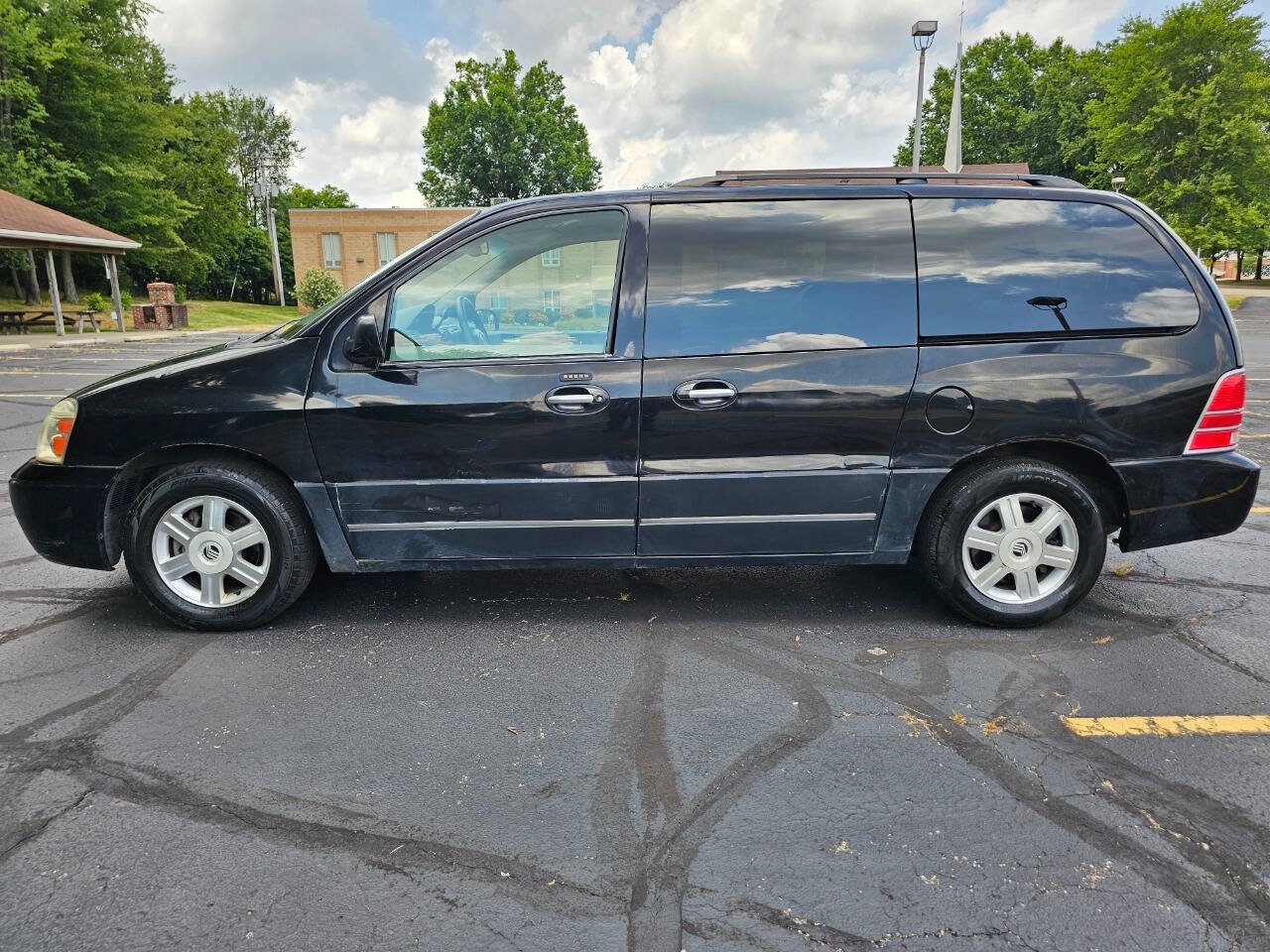 Used 2004 Mercury Monterey Convenience image 4