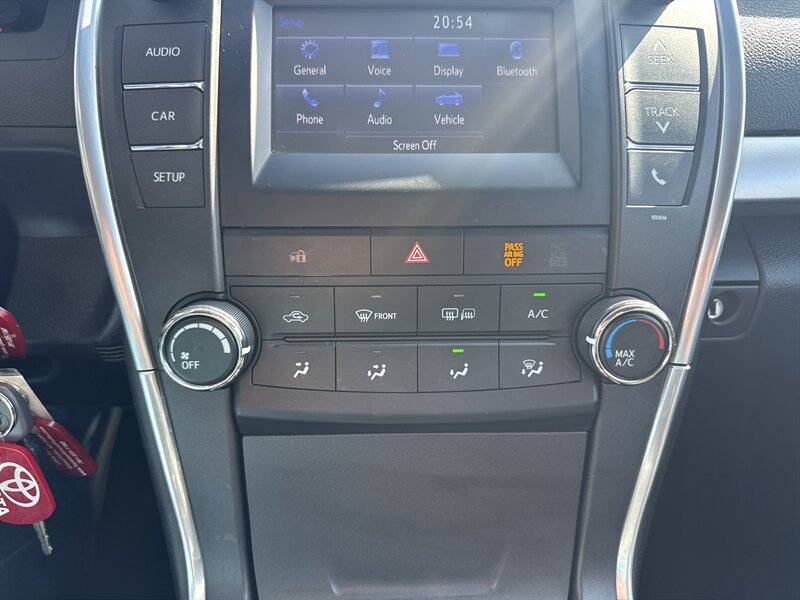 Used 2017 Toyota Camry SE w/ Protection Package (Q2) FWD image 24