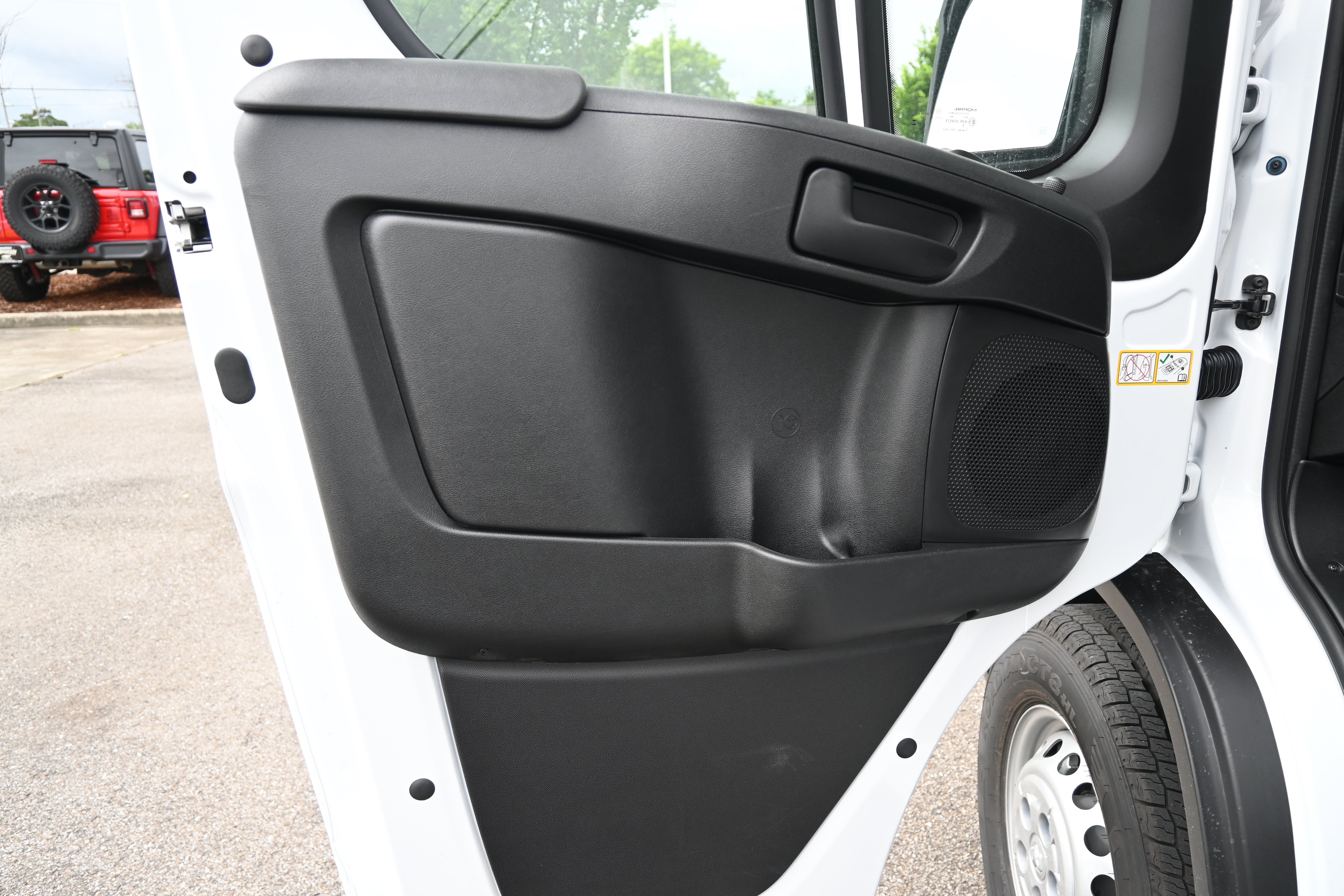 New 2026 RAM ProMaster 2500 w/ Convenience Group FWD image 14